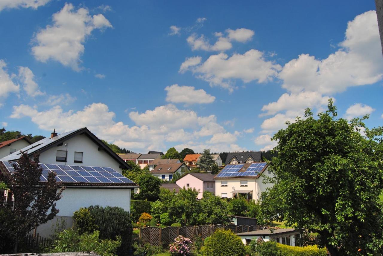 Stilvolles Eifelhaus Am Nuerburgring Mit Eigenem Garten بوص المظهر الخارجي الصورة